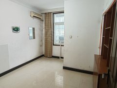 沅江沅江城区沅江市区租瘳叶湖旁人民路路口步梯三楼184平5房1厅4卫大阳台天燃气出租房源真实图片