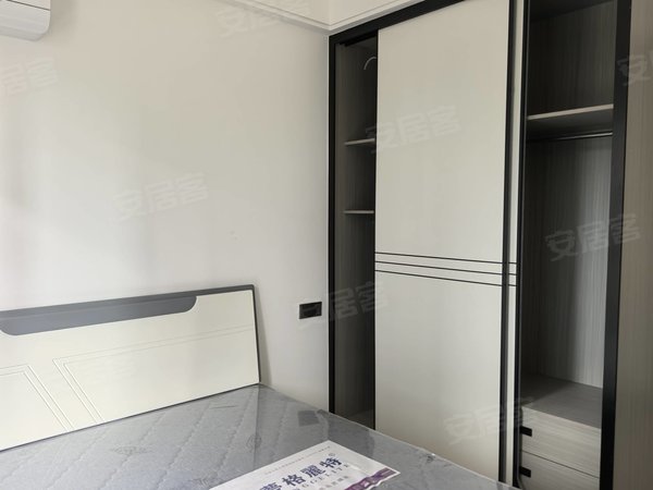 台州温岭横峰翠语华庭翠语华庭 4室2厅2卫 精装修 电梯房 南北通透包物业车位出租房源真实图片