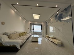 德州德城高铁新区(南北通透,全天采光)绿地空间站 精装三室两卫 家电齐全干净出租房源真实图片