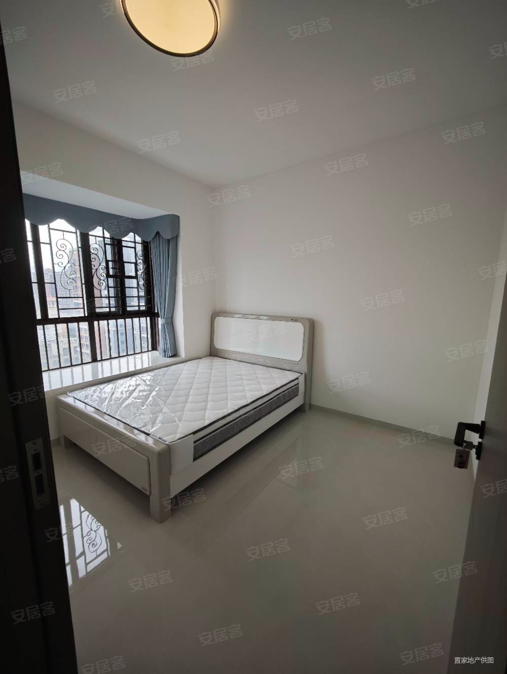 英德新天地领誉5室2厅2卫143㎡东89万