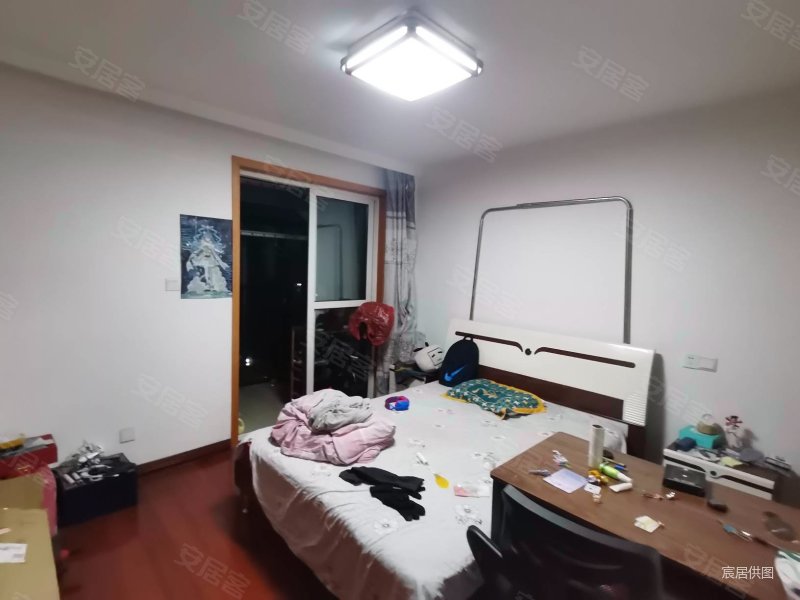 荣安花园2室精装修141万