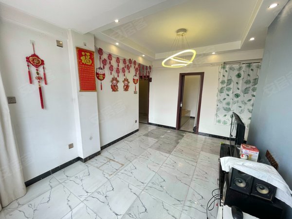 广州荔湾陈家祠龙津东路大院龙津东路 精装步梯三房 南向 随时看房