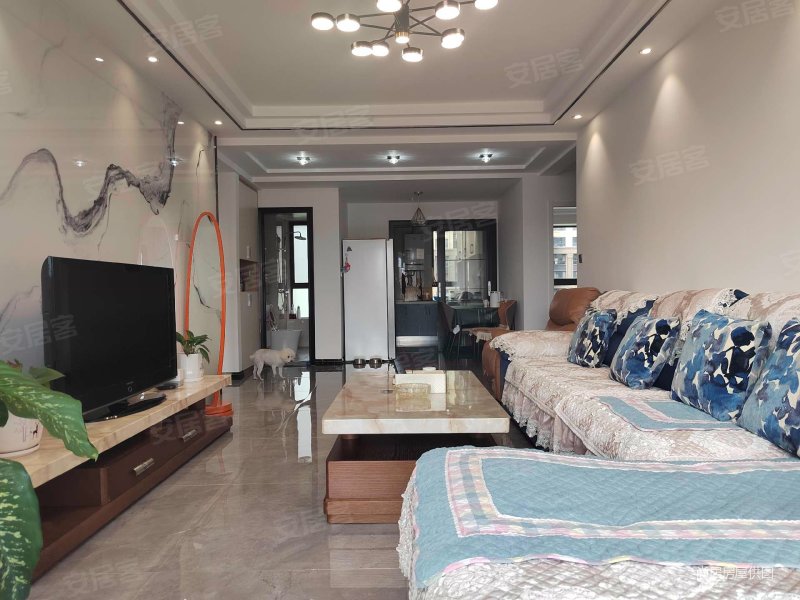 送40平米平台威廉公馆三室两厅两卫精装修产权清晰