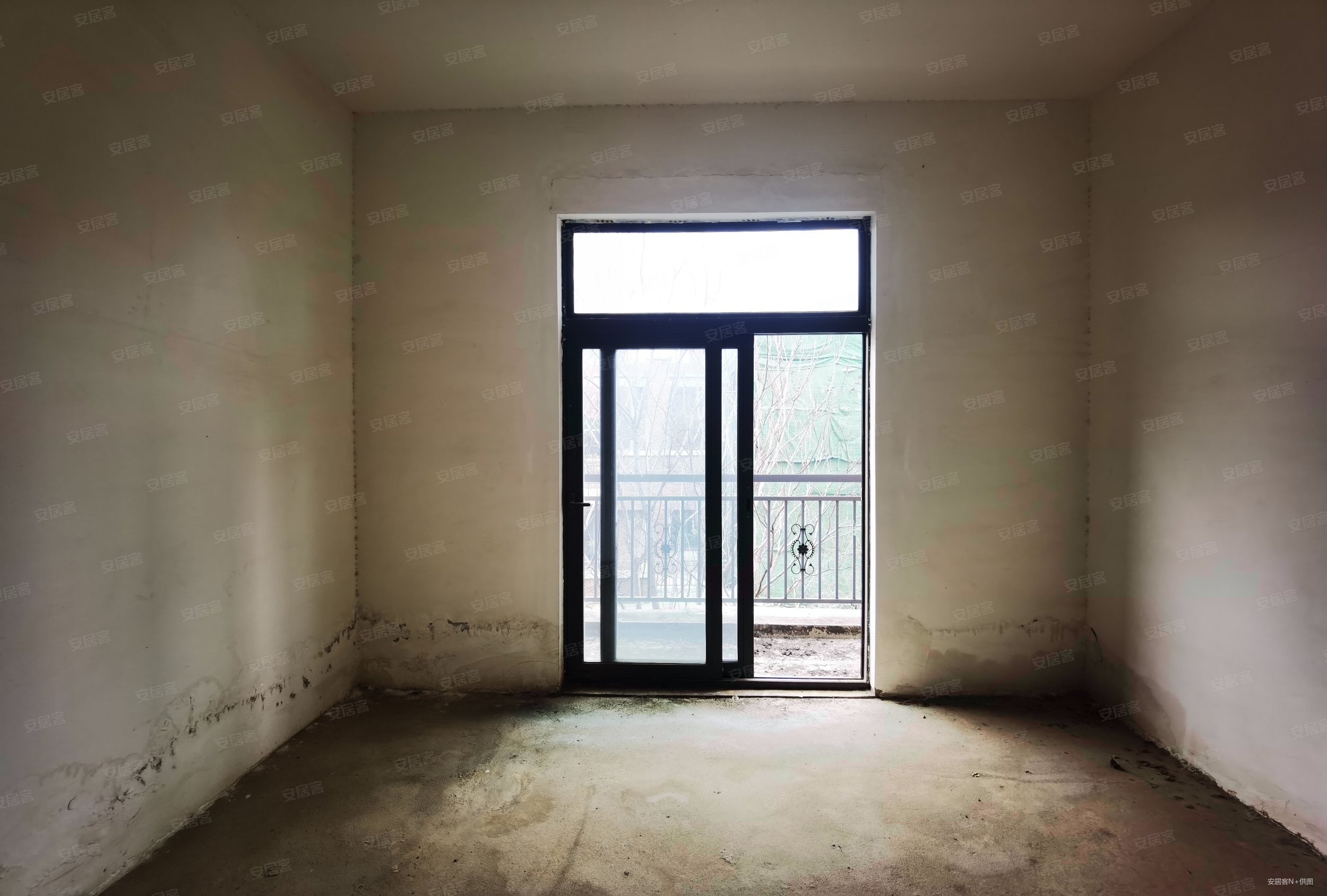 恒大龙城(别墅)4室2厅3卫188㎡南北215万