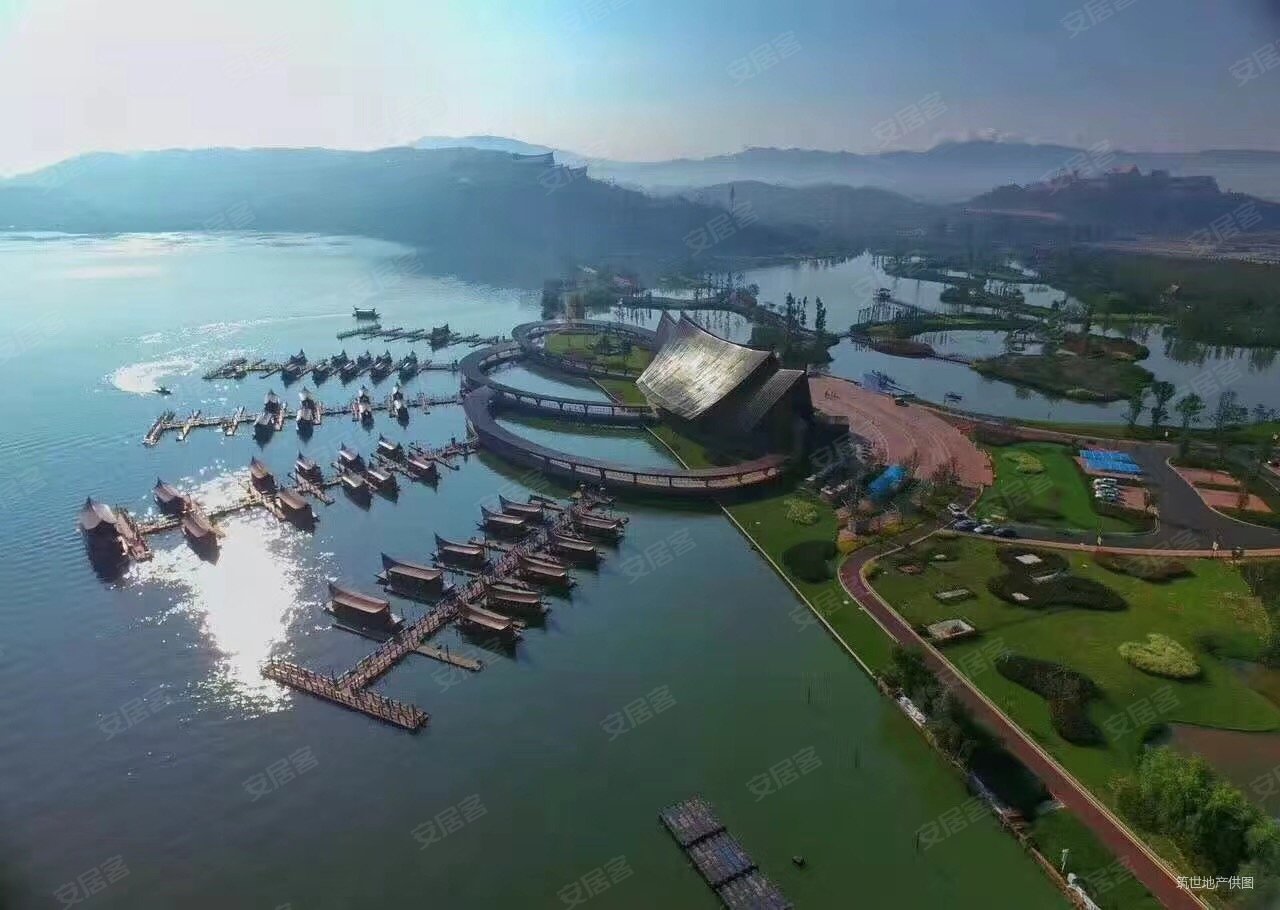 古滇名城山海别墅 坐北朝南 俯瞰滇池美景 送花园送车库带露台