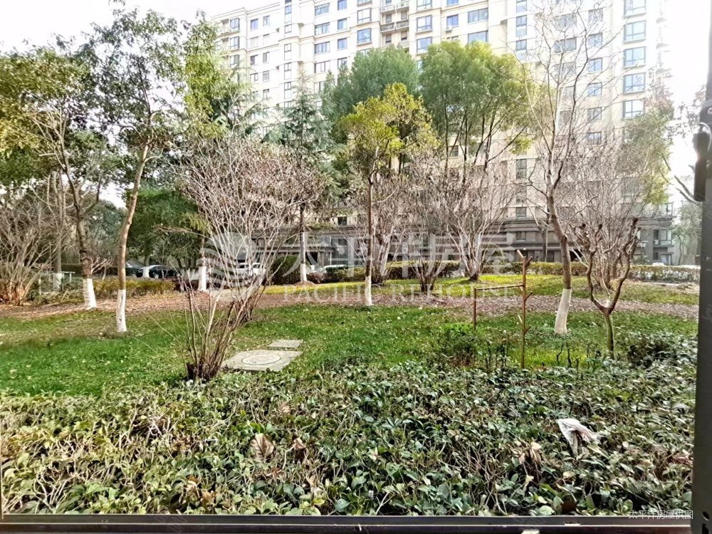 九城湖滨商品房小区绿化高大两居南向采光好近地铁