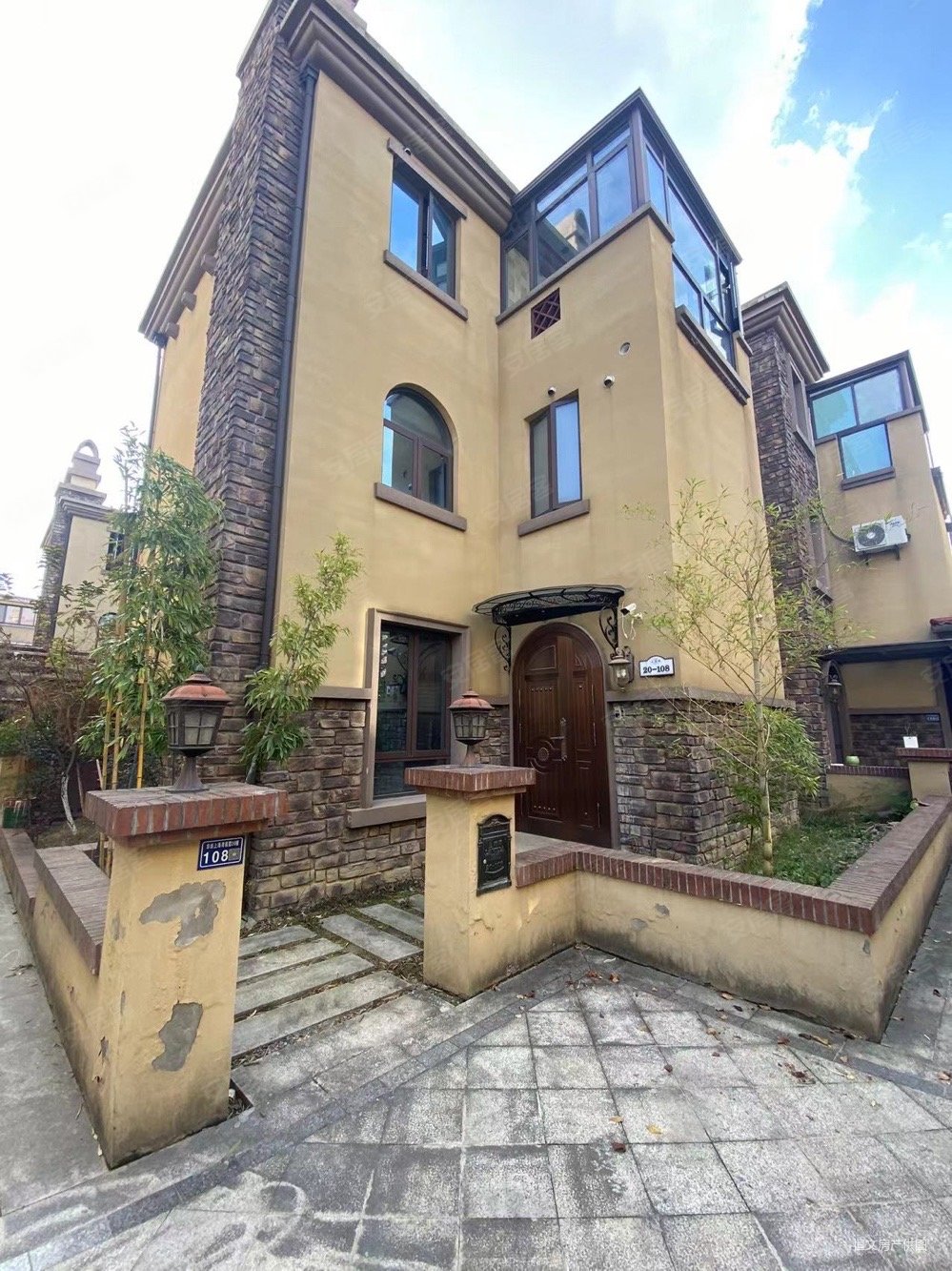 华纺易墅上海湾(别墅)二手房,413万,3室2厅,2卫,161平米-昆山安居客