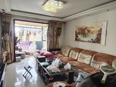 庆阳西峰西峰城区五中附近精装三居室！家具家电齐全！可拎包入住！出租房源真实图片