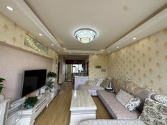 丽江玉龙玉龙中心玉龙县动车站附近 精装两房出租出租房源真实图片