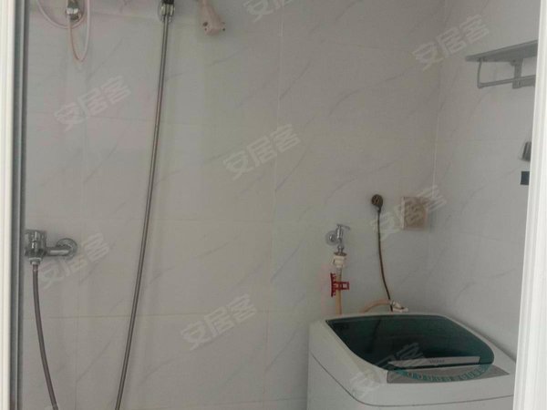 大连中山三八广场新乐里三八广场，比优特附近，一室一厅高楼层，家电齐全拎包入住的出租房源真实图片