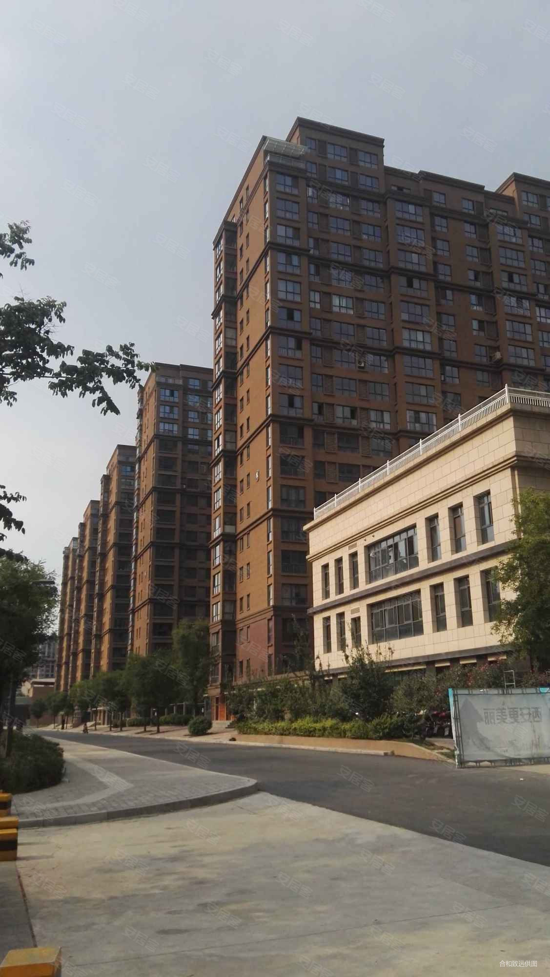 曲江风景线5室3厅4卫408.31㎡南北849.9万