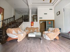 上海松江莘闵近亚繁亚乐城 丽水华庭别墅 带大花园 送免租 带停车位出租房源真实图片