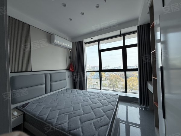 金华浦江县浦江城东一点红大道177号楼本人房東，精装修公寓出租，随时看房，停车方便，押一付一。出租房源真实图片