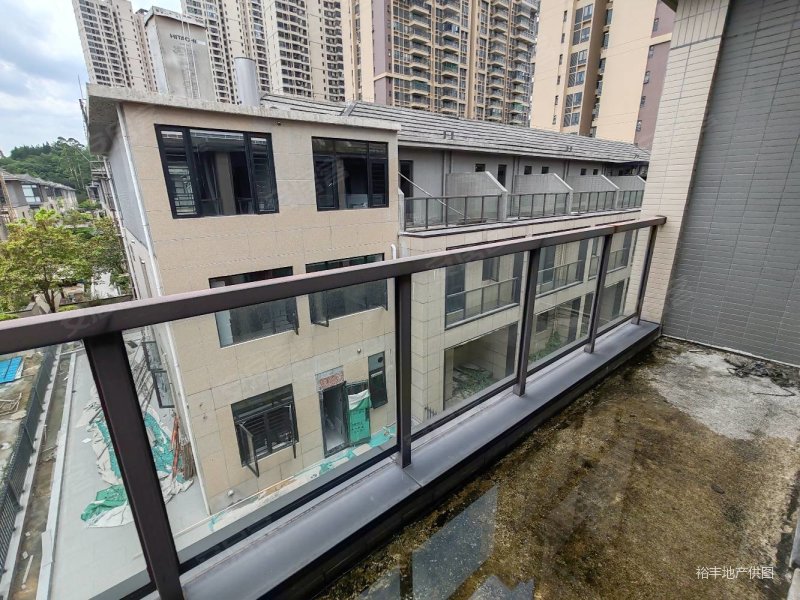 鹤山热门绿地公园城(别墅) .市中心配套成熟.