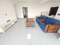 孝感孝南槐荫公园东站旁 押一付一 湾流汇城际社区，精装三室，价格美丽拎包入住出租房源真实图片