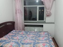 齐齐哈尔龙沙三百客运站大润发一店超市对面，附近有大型饭店。找工作方便出租房源真实图片