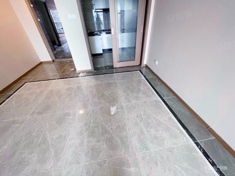 出行方便 南北通透 医疗配套成熟 刚需小三居 商业配套齐全,国宁馨居