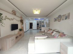 桂林临桂西城大道水墨遇镜，精装修三房两厅两卫家具家电齐全两台空调1100包物出租房源真实图片