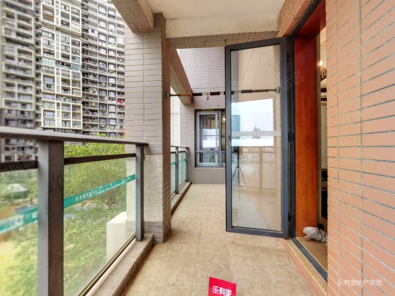 宝体地铁口南北通透四房,君逸世家参考价以下300万,10xx