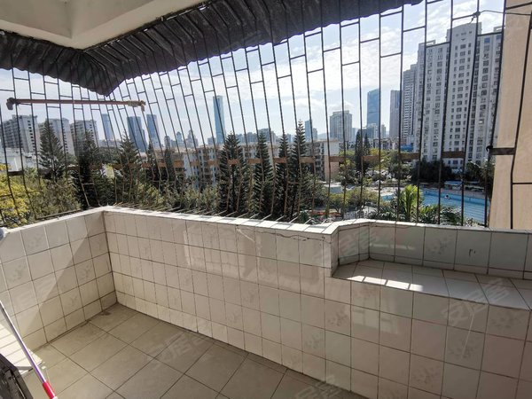 【多图】莲花二村,莲花村租房,小区泳池旁,视野开阔,南北通透,可以