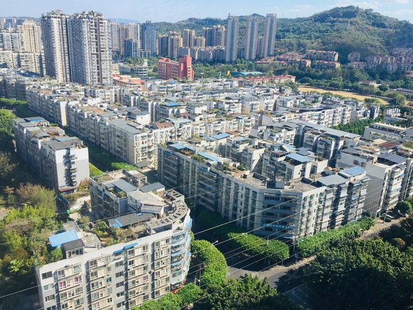 重庆江津几江城区水木年华湖上业主头次出租,视野安逸,住家精装两居室