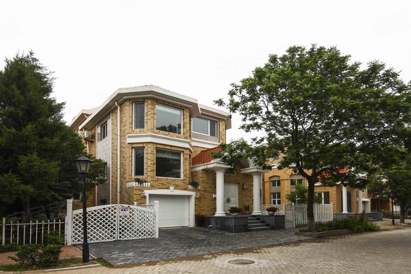 北京二手房 名都园(别墅) > 方诗惠解读名都园(别墅)居民素质