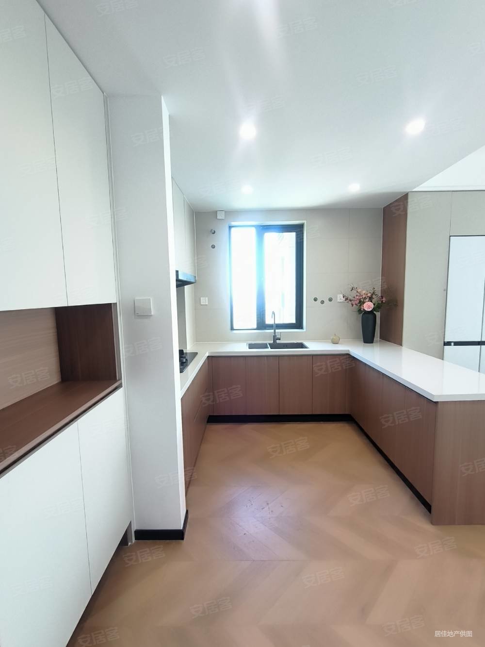 联投国际城3室2厅2卫115㎡南北57.5万