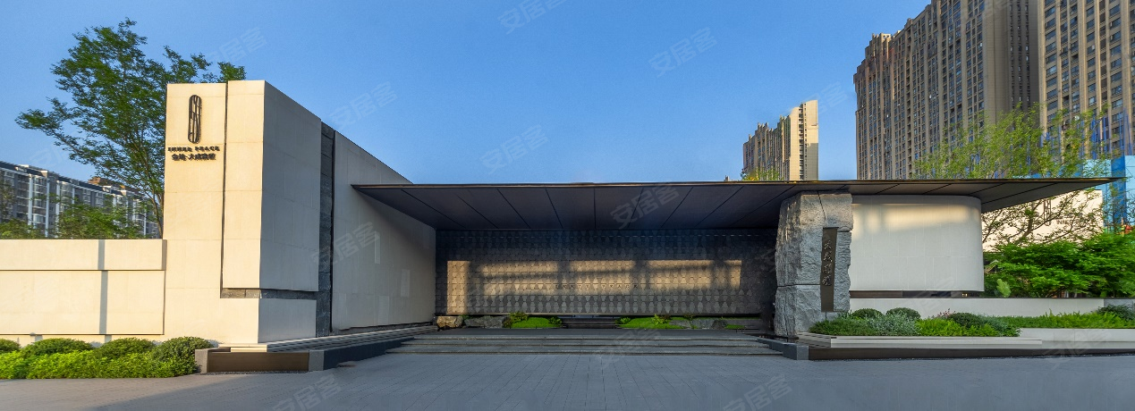 雨花c位,泰禹小学旁,金地新一代都会谧静作品!敬献长沙新贵人物!本楼