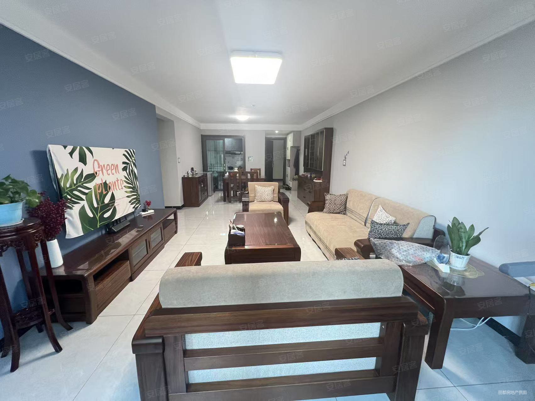 中海河山郡3室2厅2卫126㎡南北166万