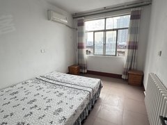 沂南城区君悦购物广场电子元件厂5楼两室两厅，家具家电齐全，拎包入住，月租800出租房源真实图片