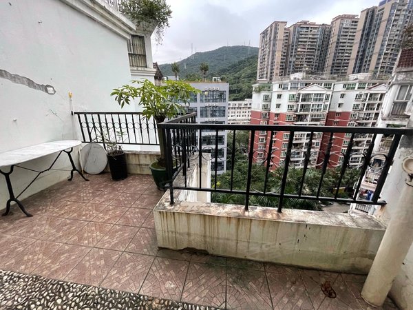 深圳福田下梅林山水居山水居复式3房2卫2大阳台,随时看房,价格8500