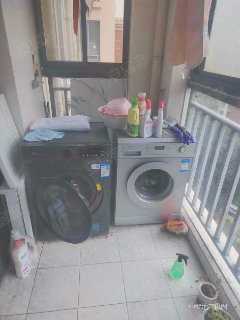 长安萨尔斯堡 高楼层视野无遮挡 商业配套齐全 临地铁 大两房