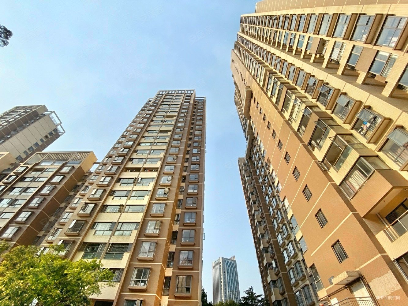 一环翠湖畔四号地铁口万科云上城电梯板房二居室送精装修