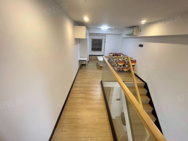 深圳龙华民治龙光玖钻龙光玖钻豪装复式公寓,性价比超高,先到先得!