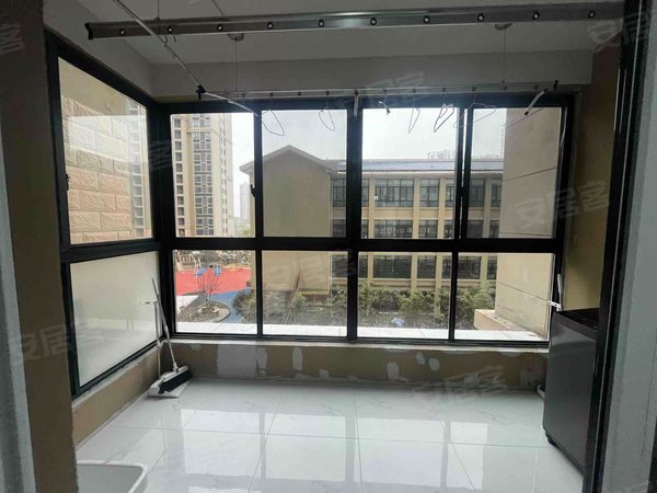 【多图】观山名筑(三期),太湖租房,观山名筑 精装电梯合租单间 近地铁