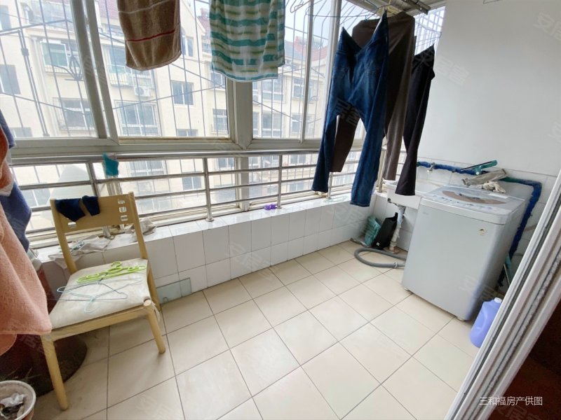 洪家楼山大北路天舒居三室两厅两卫送地下室价格可以商量