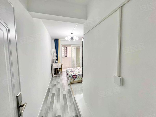 济南槐荫西市场龙槐雅苑无中介 西市场 嘉华购物广场 华联商厦 省立医院 和谐广场!出租房源真实图片