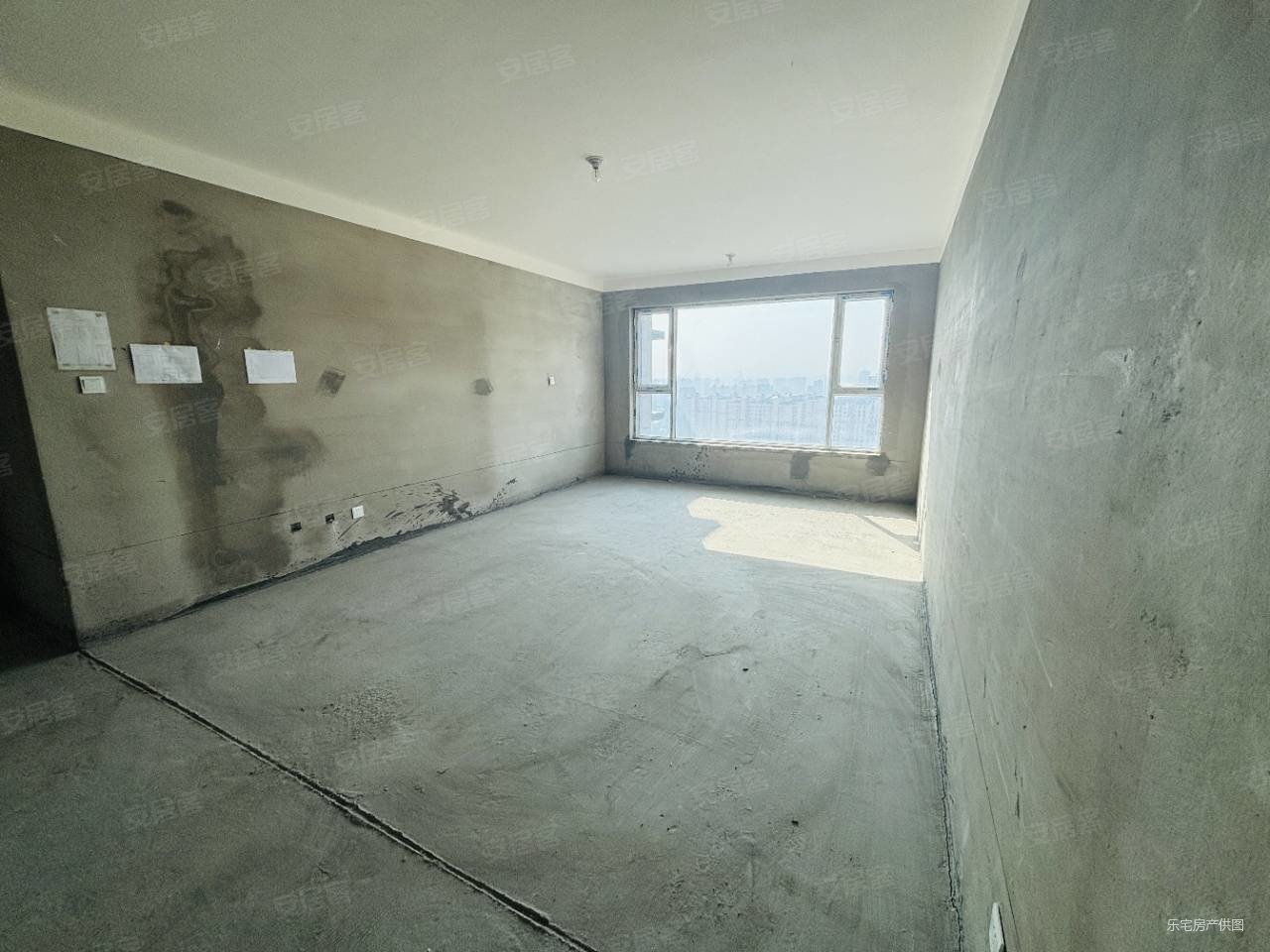 紫御蘭庭3室2厅2卫126.77㎡南北117万