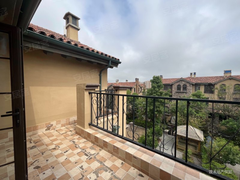 青建橄榄树(别墅)4室2厅3卫316㎡南北299万