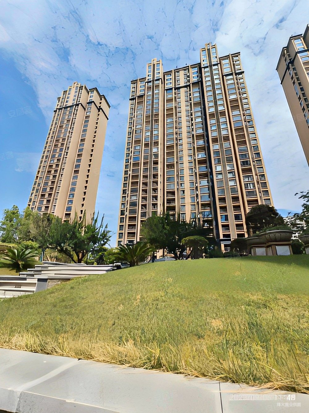 万科幸福里对面凤城五路环园中路地铁口香颂国际城三室南北通透