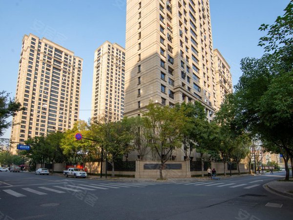 杭州拱墅和平九龙仓君玺杭州大厦和平广场打铁关君玺绿城物业温馨居