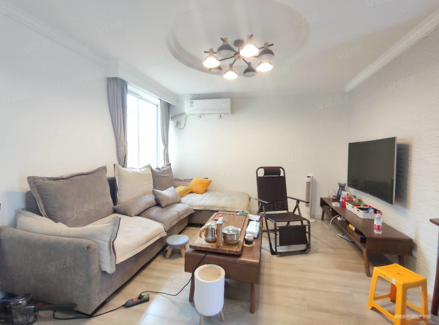 德政园聚心苑2室2厅2卫63.85㎡南北59.8万