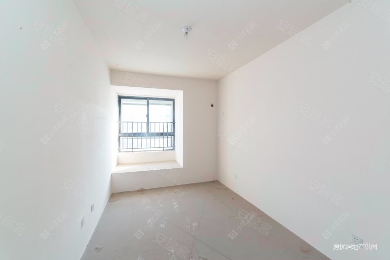 白马公馆不靠高架有电梯产权清晰南北通透商业配套成熟