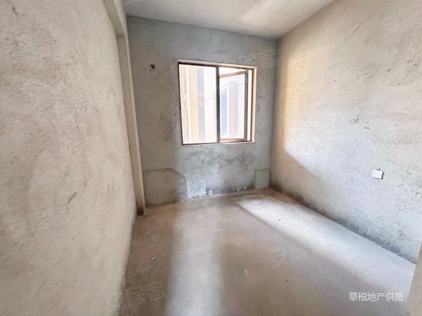 59 平方南北通透大三房中间楼层,金宝上霞湖庭二手房,58万,3室2厅,2卫