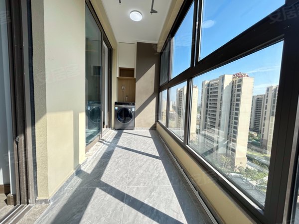 苏州太仓城厢湖境天著太仓南站附近 精装3房2卫 全新装修 电梯好楼层