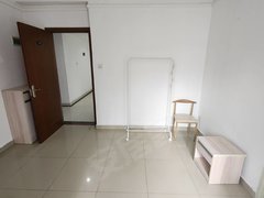 深圳南山科技园精装公寓一房一厅，电梯中间楼层，拎包入住出租房源真实图片