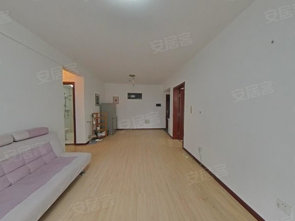 【多图】康大凤凰国际,长江路租房,精装套一家电齐全拎包入住,黄岛