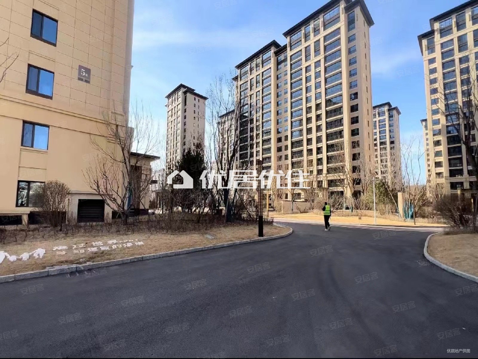 中实玺樾府4室2厅3卫180㎡南北315万