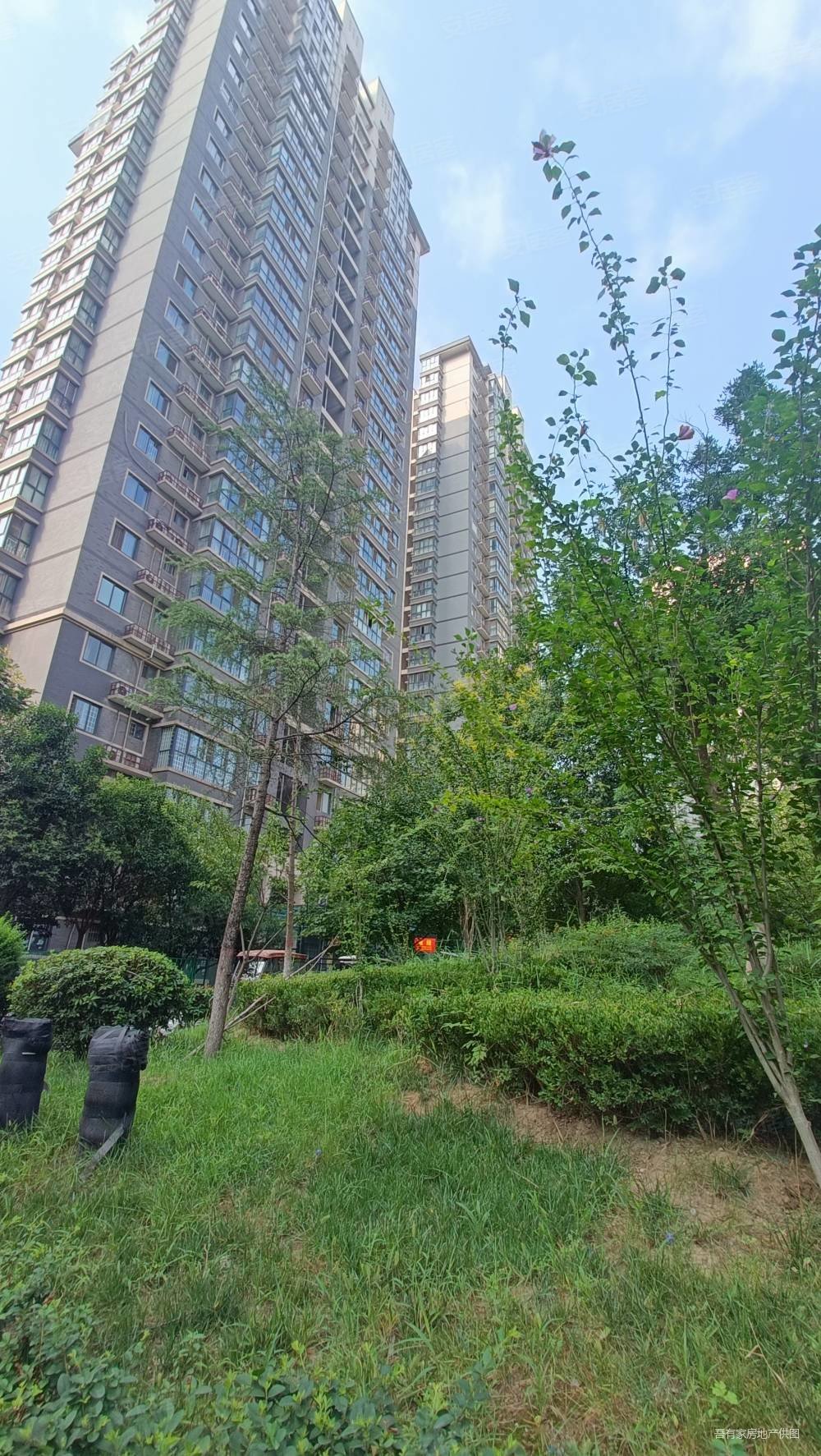 西安房产网>西安二手房>浐灞二手房>城北大学城二手房>龙记国会山>