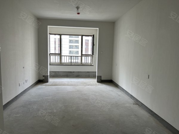济南天桥蓝翔海信九麓府毛坯海信九麓府墨园三室房子南北通透99平出租